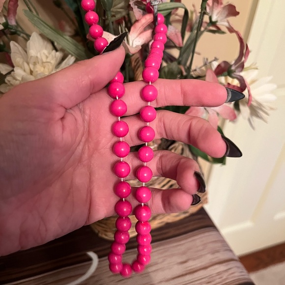 Vintage Pink Beaded Necklace - Picture 4 of 7